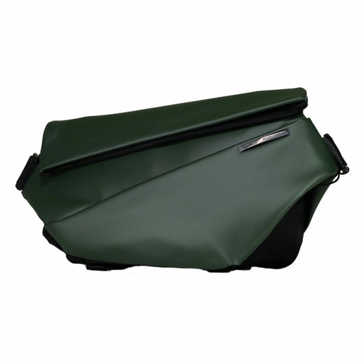 オリーブグリーン