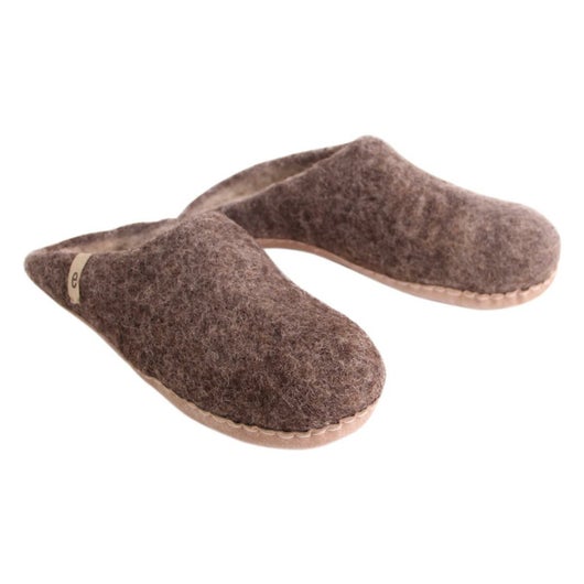 ナチュラルブラウン