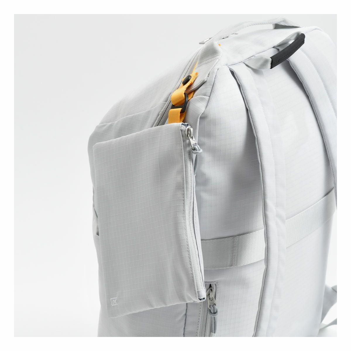 ミレスト リュック ヒュッテ 23L 15インチ 撥水 着脱ポーチ付 メンズ