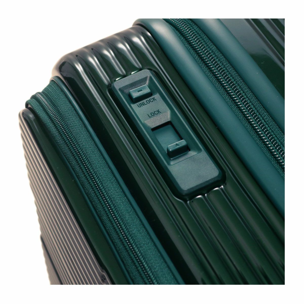 イノベーター スーツケース 33L 43cm 3kg TSAロック搭載 軽量 機内 イノベーター スーツケース 33L 43cm 3kg TSAロック搭載 軽量 機内