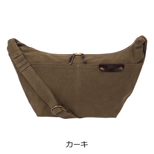 カーキ