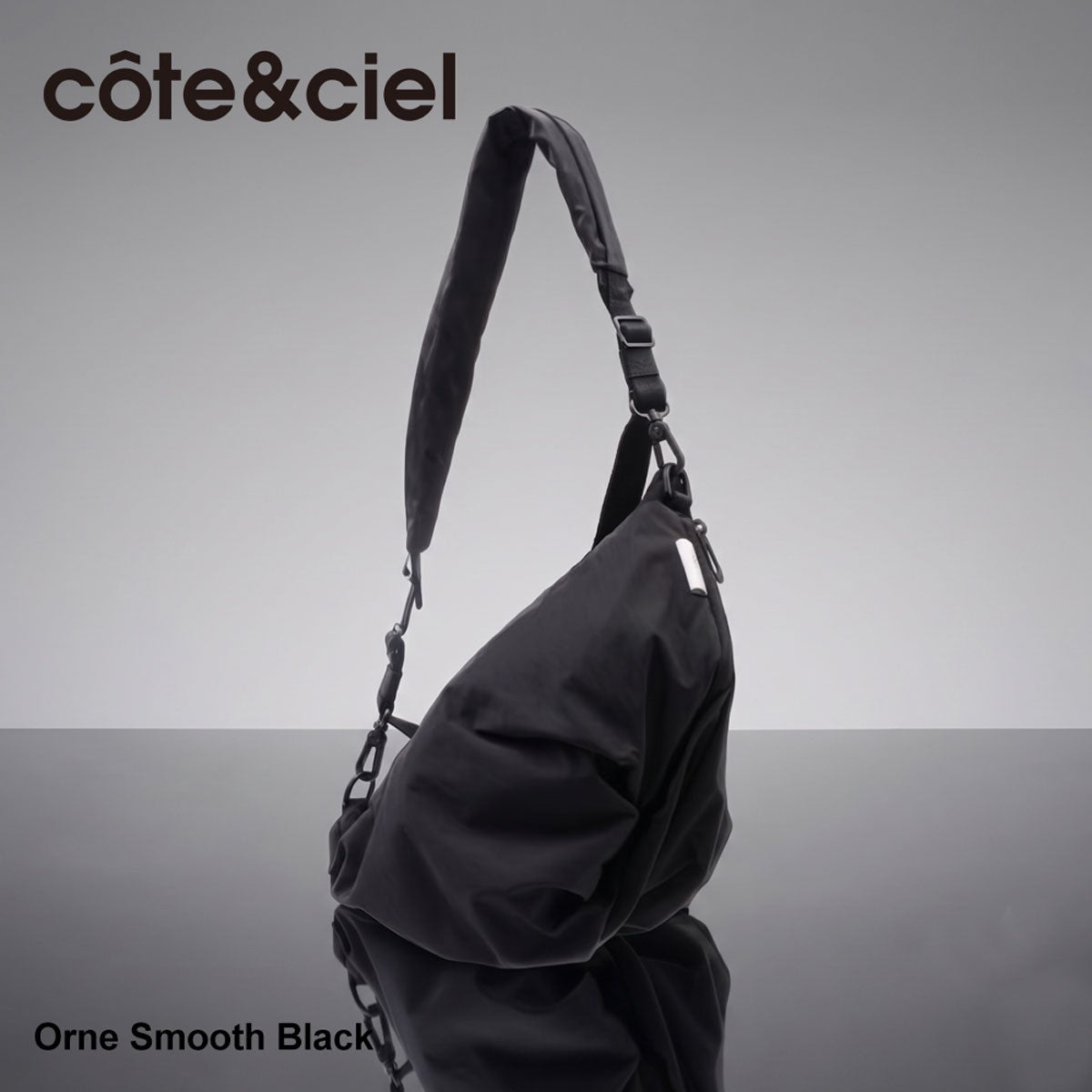 コートエシエル Orne Smooth Black コートエシエル ボディバッグ 8L メンズ レディース Orne Smooth Black