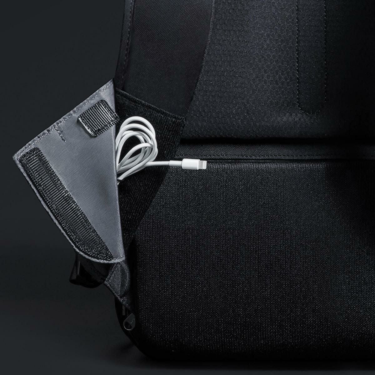 HubPack X Korin ビジネスバッグパック　ブラック 多機能　ロック有 HubPack X Korin Design ハブパックX コリンデザイン リュック バック