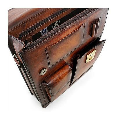 画像はブラウンを使用