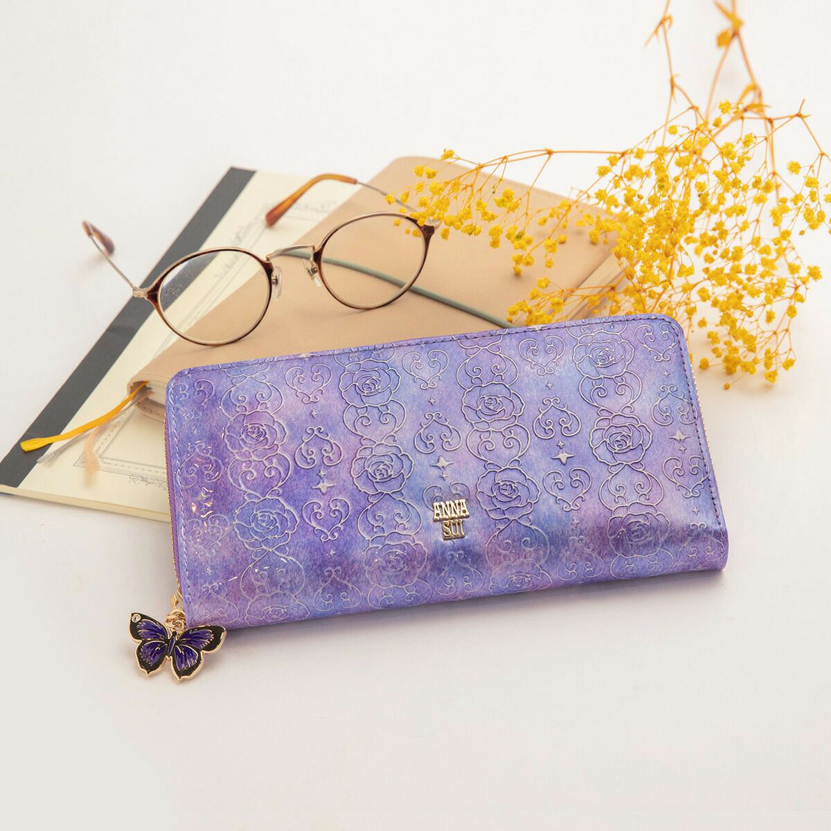 ANNA SUI  ハート　ラウンド長財布 アナスイ ANNA SUI ローズハート ラウンド長財布 （ワイン